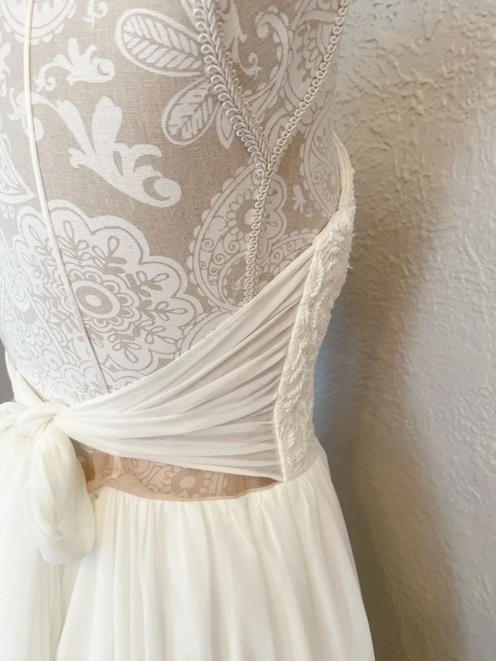 Truvelle Beaded Wedding Gown Size 14 Ivory Boho Lace Dress 30” waist - Like New - Picture 8 of 15